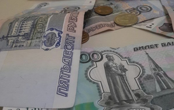 В России установлен лимит в 100 тысяч рублей для перевода денег без открытия счета