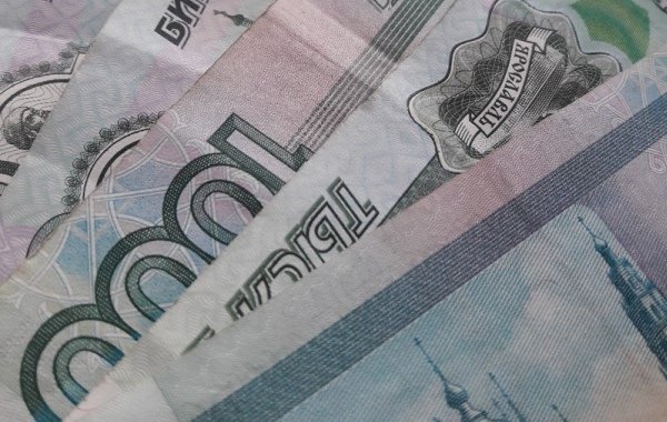 Зарплаты педагогов и госслужащих в России показали наибольший рост в 2023 году