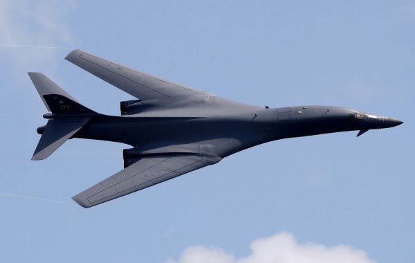 Стратегический бомбардировщик B-1B Lancer потерпел крушение в США