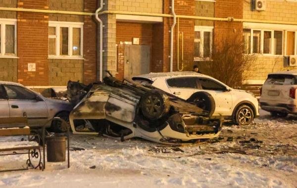 Обстрелы в Белгороде: более 500 автомобилей повреждены