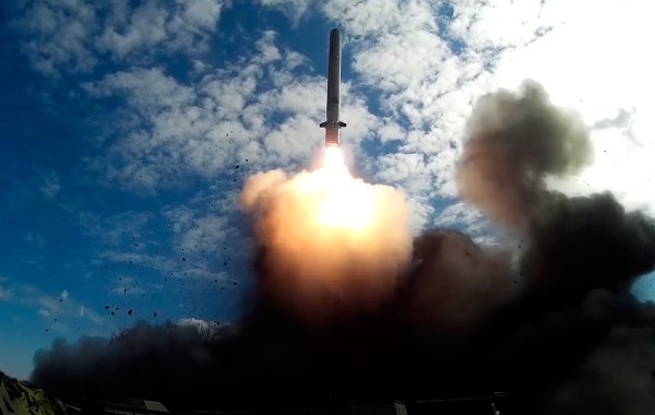Мощный ракетный удар в ночь на 30 января: звуки взрывов охватывают несколько областей Украины
