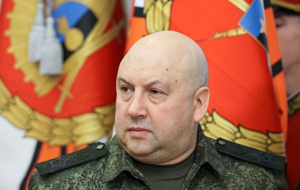 Путин убрал Суровикина из состава наблюдательного совета "Роскосмоса"