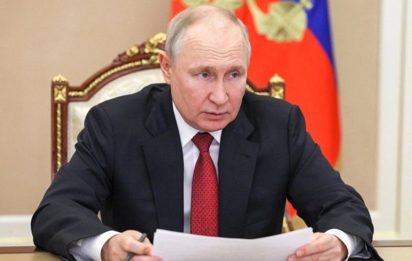 Президент Владимир Путин анонсировал продление программы поддержки "Молодая семья"