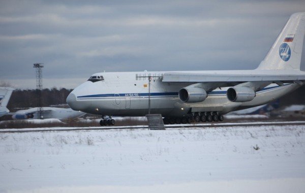 Российский дипломат в Канаде осудил задержание самолета Ан-124, назвав действия пиратством и захватом