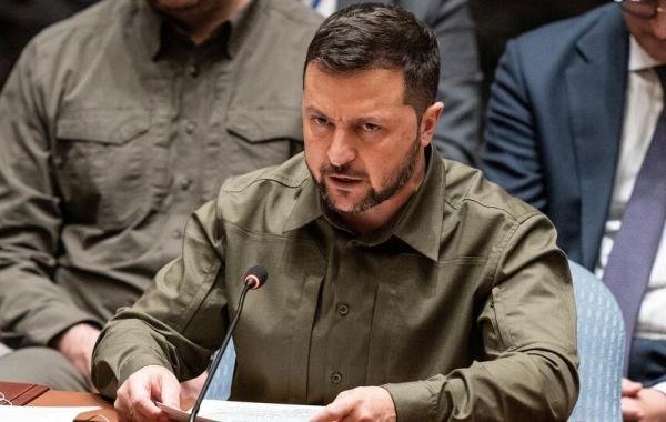 Зеленский выразил несогласие с предложением Папы Римского о диалоге с Россией