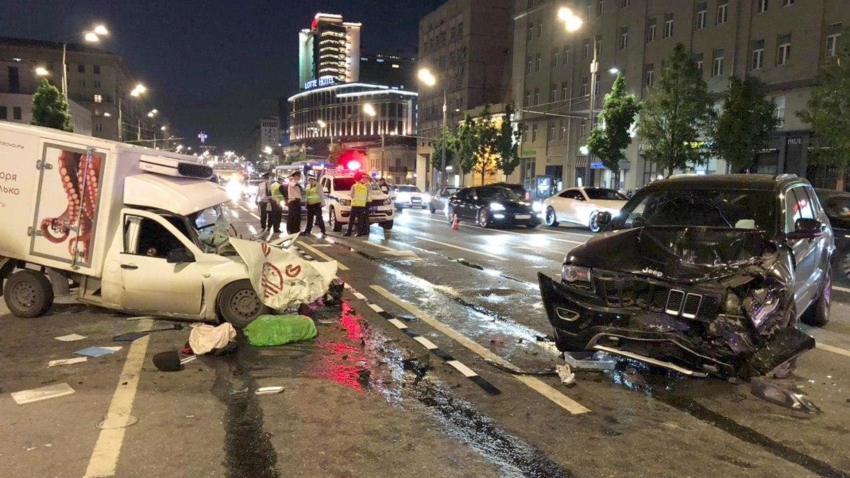 Вернули в Москву и завели домой: Ефремов больше не в тюрьме