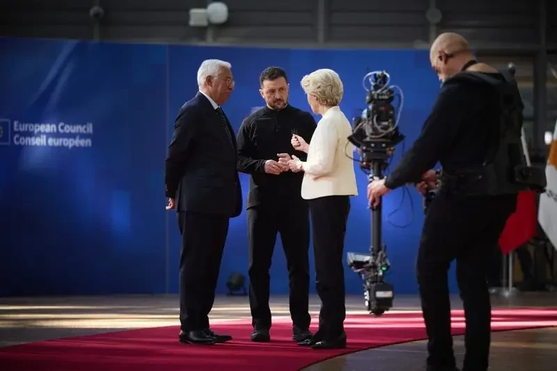 СВР России: Круг приглашенных Зеленским в Киев на 9 мая стран почти полностью соответствует гитлеровской коалиции