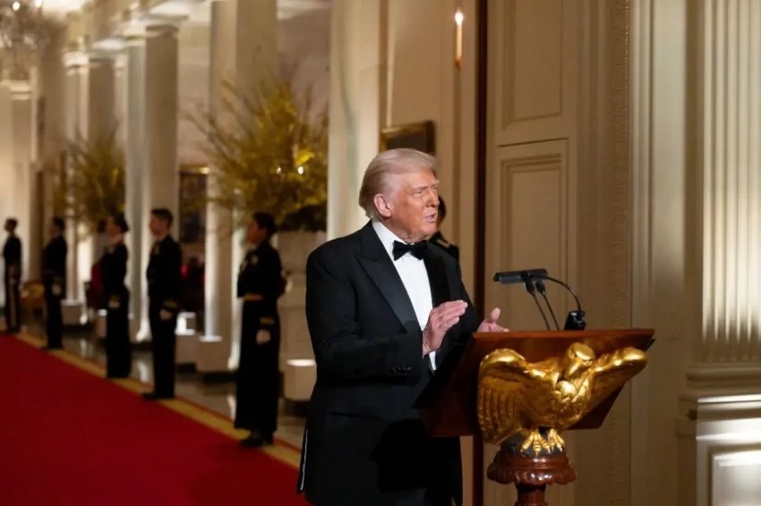 «Перемирие усиливает врага»: Сладков прокомментировал 30-дневную «мирную инициативу» Трампа