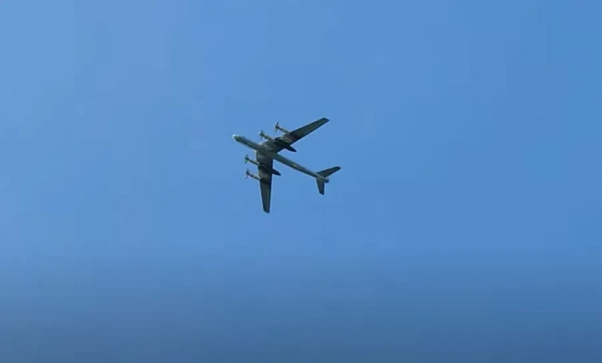 Бомбардировщики Ту-95МС отработали ракетами по военным объектам в Киеве