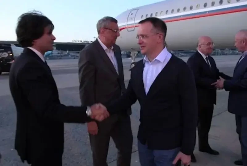 Российская делегация прибыла в Стамбул, где состоится второй раунд переговоров России и Украины