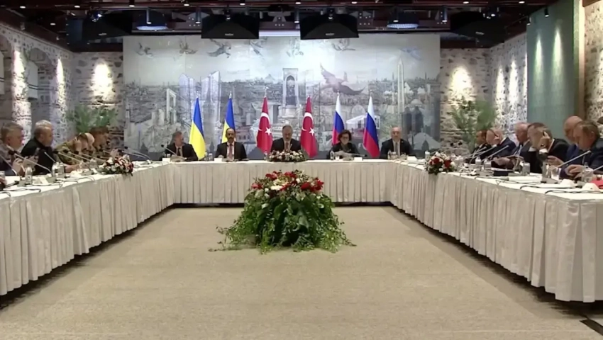 «Основные вопросы решатся на поле боя»: Россия не будет выходить из переговоров в Стамбуле, однако их формат изменится на более жёсткий