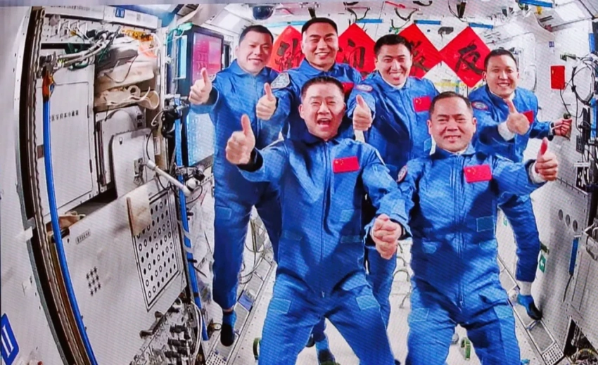 «Жизнь превыше всего»: Китай готовит срочную эвакуацию троих космонавтов