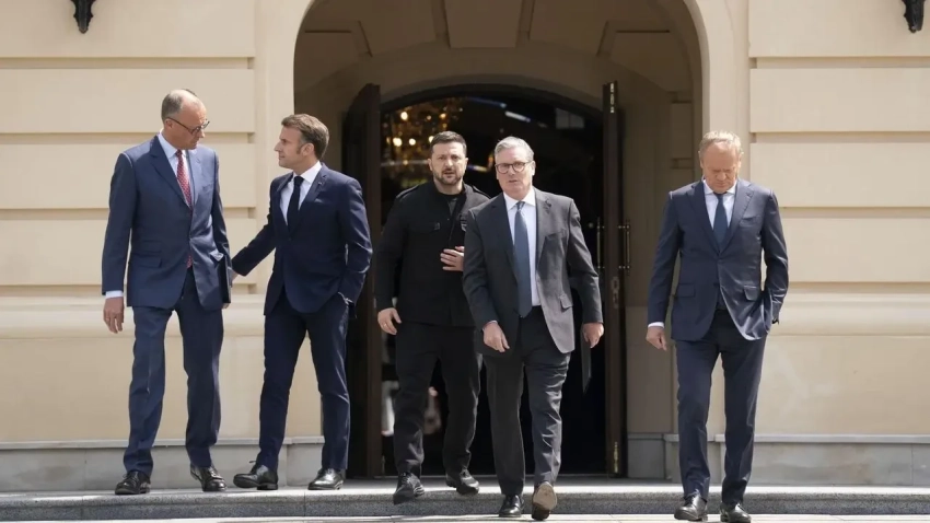 «Хотите победить - выиграйте войну»: Киеву и ЕС посоветовали принять план США