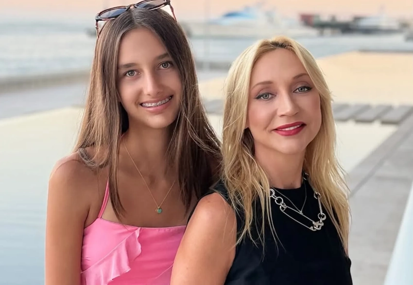 Кристина Орбакайте отдыхает с мужем и дочерью в Майами