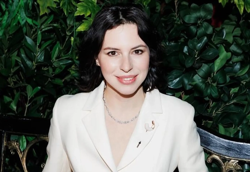 "Богатые дети в депрессии". Наталия Архангельская из "Антиглянца" обиделась на сооснователя галереи "Триумф" за то, что "всякую интернет-обслугу" зовут только на второй день презентации