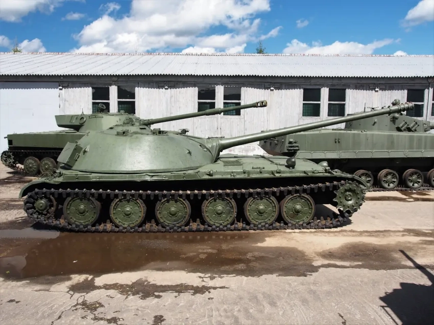 Артсамоход СУ-100М в фокусе макетной комиссии