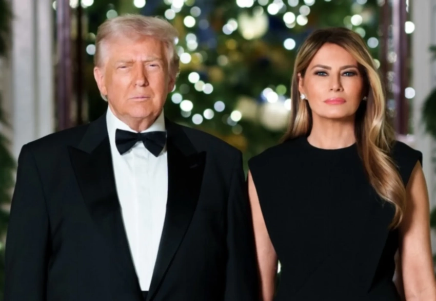 Дональда и Меланию Трамп раскритиковали за "депрессивную" рождественскую открытку