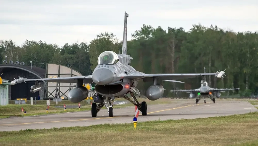 В Польше ПВО и авиация НАТО «отражали» атаки ВС РФ по Украине