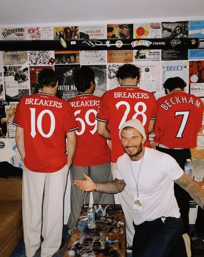 Круз Бекхэм рассказал про идеальные отношения с родителями на фоне обвинений брата в их адрес