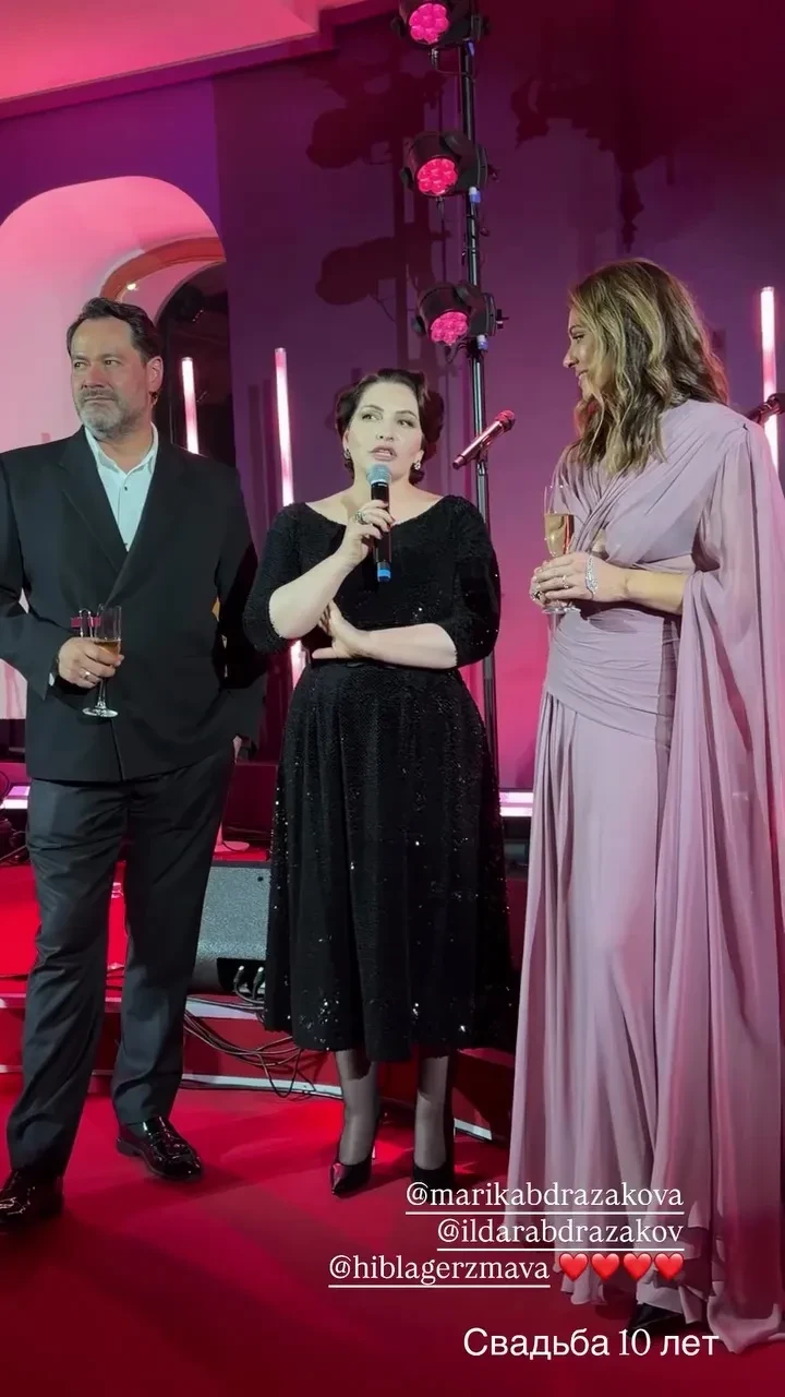 Торт с лепестками роз, виды на Кремль и Ксения Собчак среди гостей: оперный певец Ильдар Абдразаков отметил десятую, "розовую" годовщину свадьбы с женой