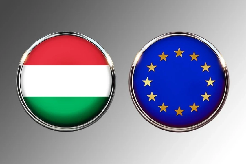 Евросоюз с помощью финансового шантажа пытается свергнуть власть в Венгрии