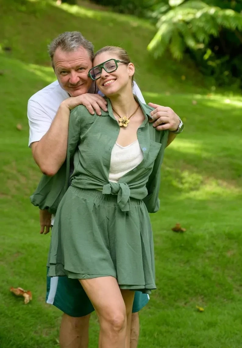 "Аська делает меня моложе". Марат Башаров назвал полезной 13-летнюю разницу в возрасте с возлюбленной